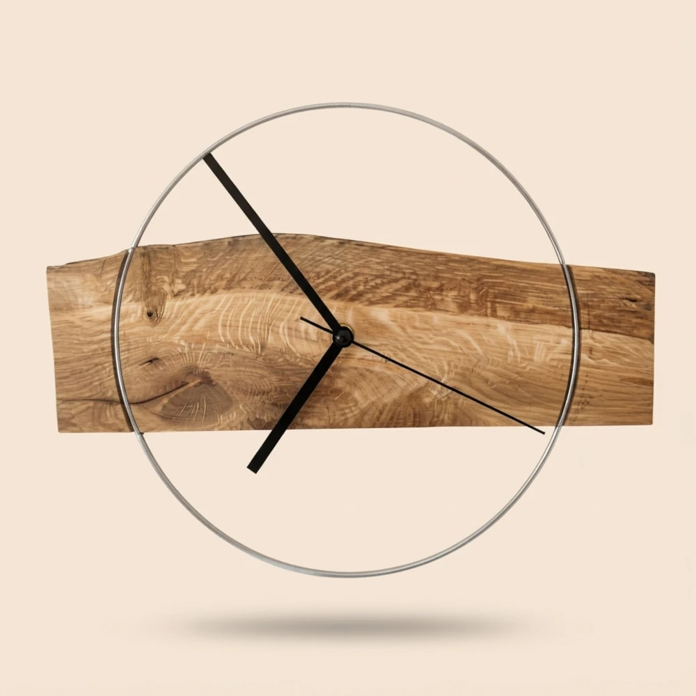 Horloge chêne, cercle ouvert — pièce unique Ethibois en bois de récupération